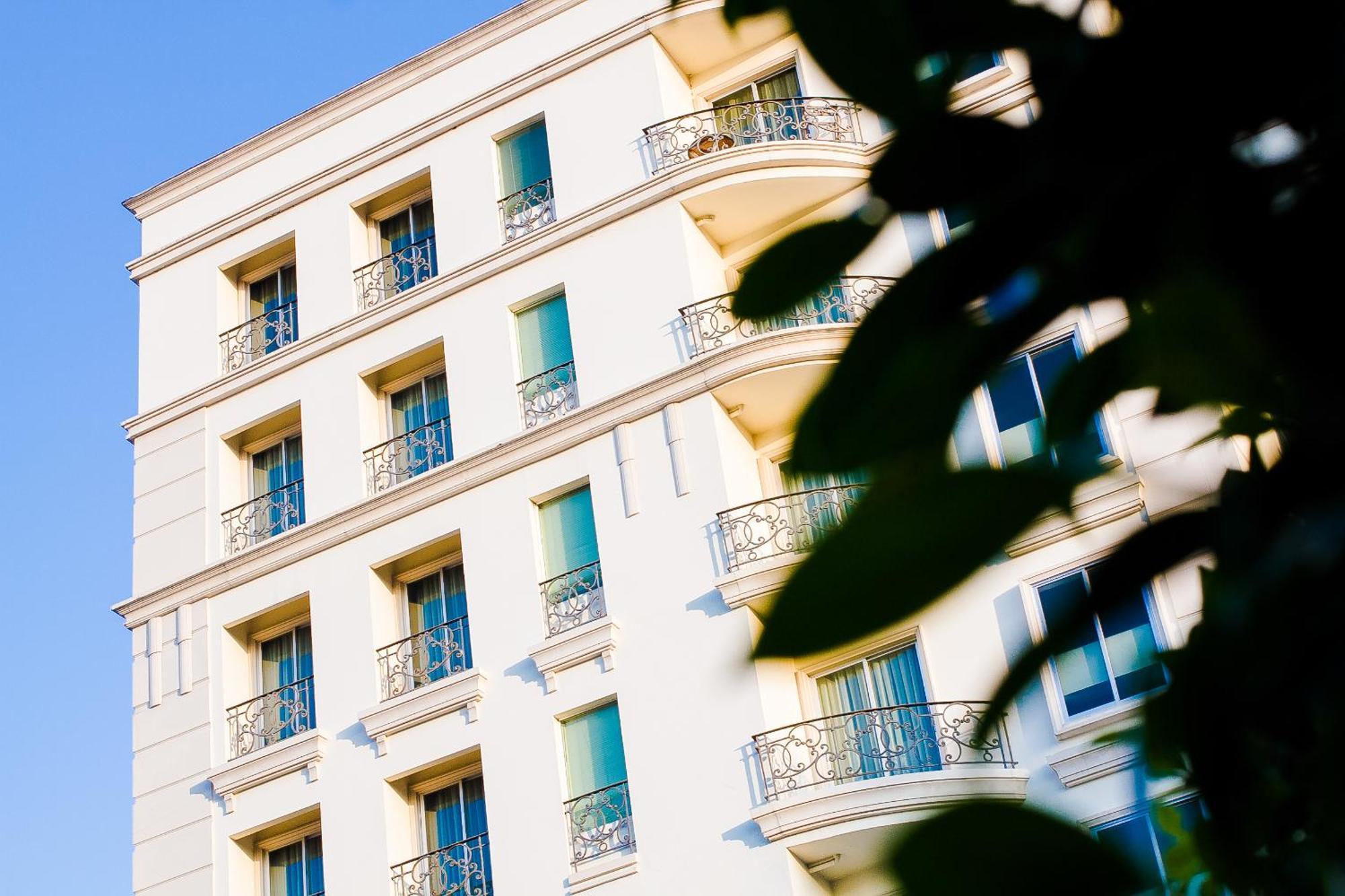 Romance Hotel Bangna Бангкок Экстерьер фото