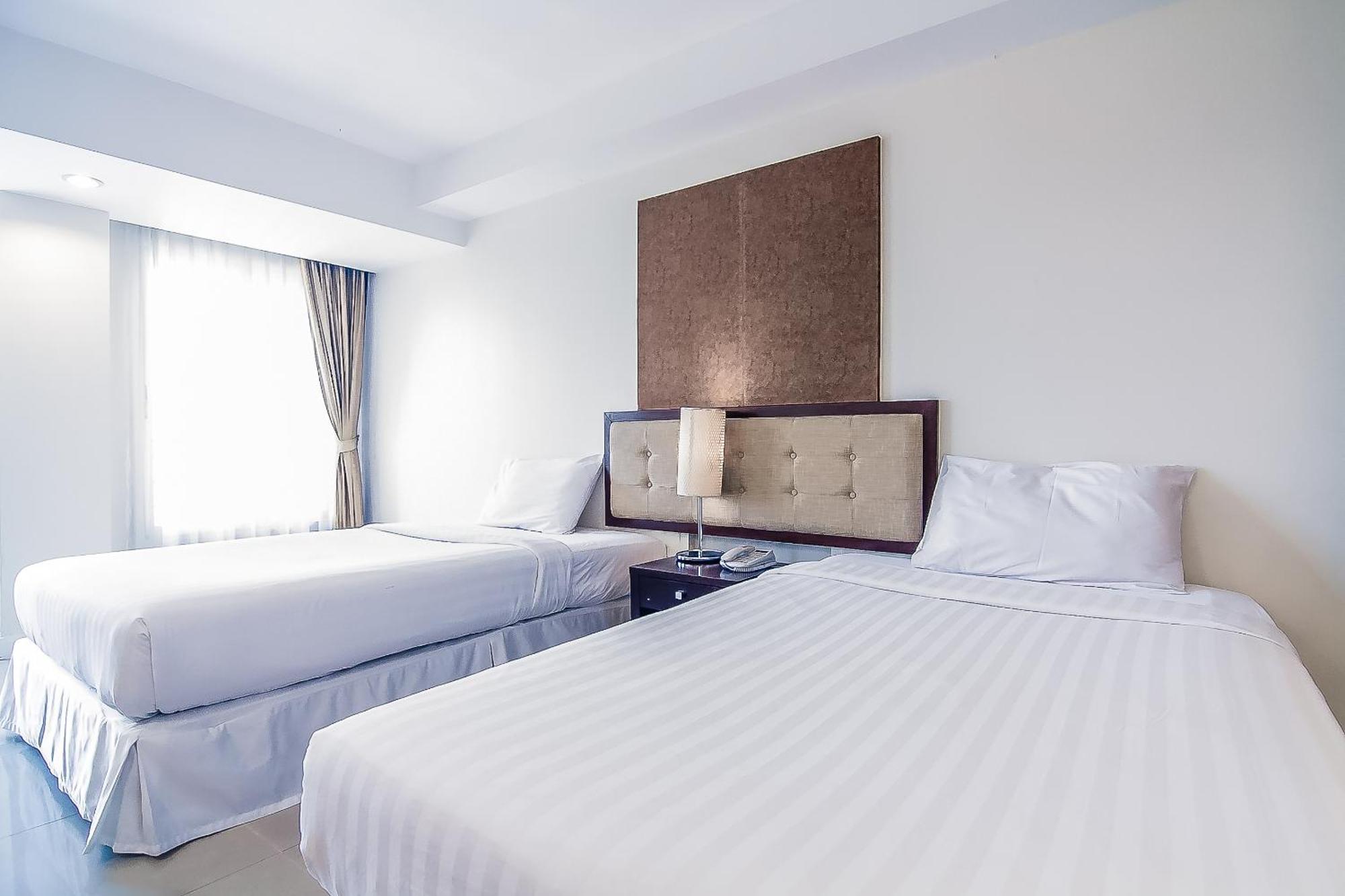Romance Hotel Bangna Бангкок Экстерьер фото