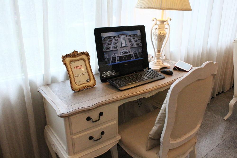 Romance Hotel Bangna Бангкок Экстерьер фото