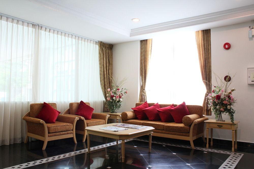 Romance Hotel Bangna Бангкок Экстерьер фото