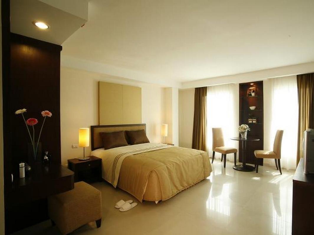 Romance Hotel Bangna Бангкок Экстерьер фото