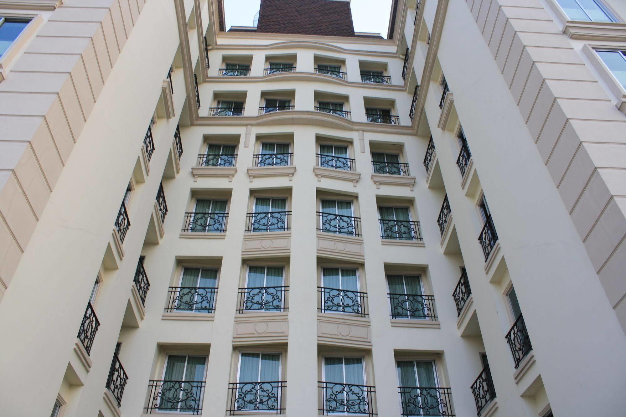 Romance Hotel Bangna Бангкок Экстерьер фото